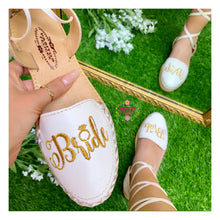 Cargar imagen en el visor de la galería, Gold Bride - Lace up