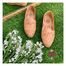 Cargar imagen en el visor de la galería, The Classics - Light Tan