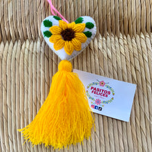 Cargar imagen en el visor de la galería, Sunflower hearts
