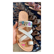 Cargar imagen en el visor de la galería, Primavera- White Embroidered Sandal