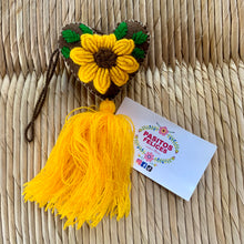 Cargar imagen en el visor de la galería, Sunflower hearts