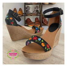 Cargar imagen en el visor de la galería, Jardin Negro - Heels