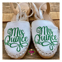 Cargar imagen en el visor de la galería, Mis Quince - Emerald green Lace Up