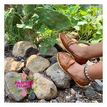 Cargar imagen en el visor de la galería, The Classics - Brown Leather Huaraches