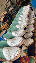 Cargar imagen en el visor de la galería, Silver Bride - Lace up