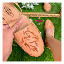 Cargar imagen en el visor de la galería, Potra -Light tan buckle