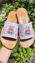 Cargar imagen en el visor de la galería, Monstruo- Embroidered white sandal PREORDER
