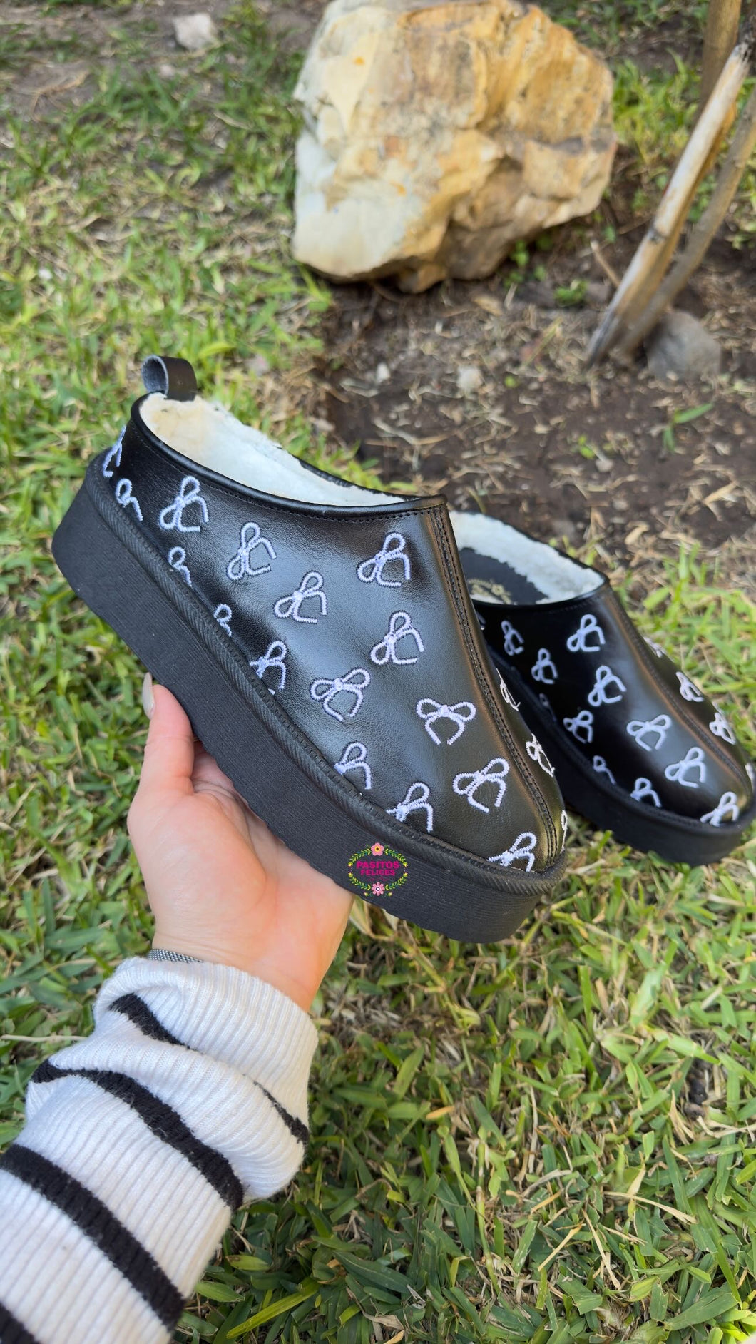 Warm Coquette Black Platform