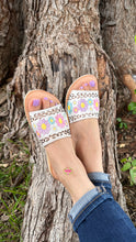 Cargar imagen en el visor de la galería, Angelica - White Leather Embroidered Sandals PREORDER
