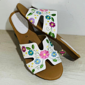 Viera - Clarissa Embroidered sandal