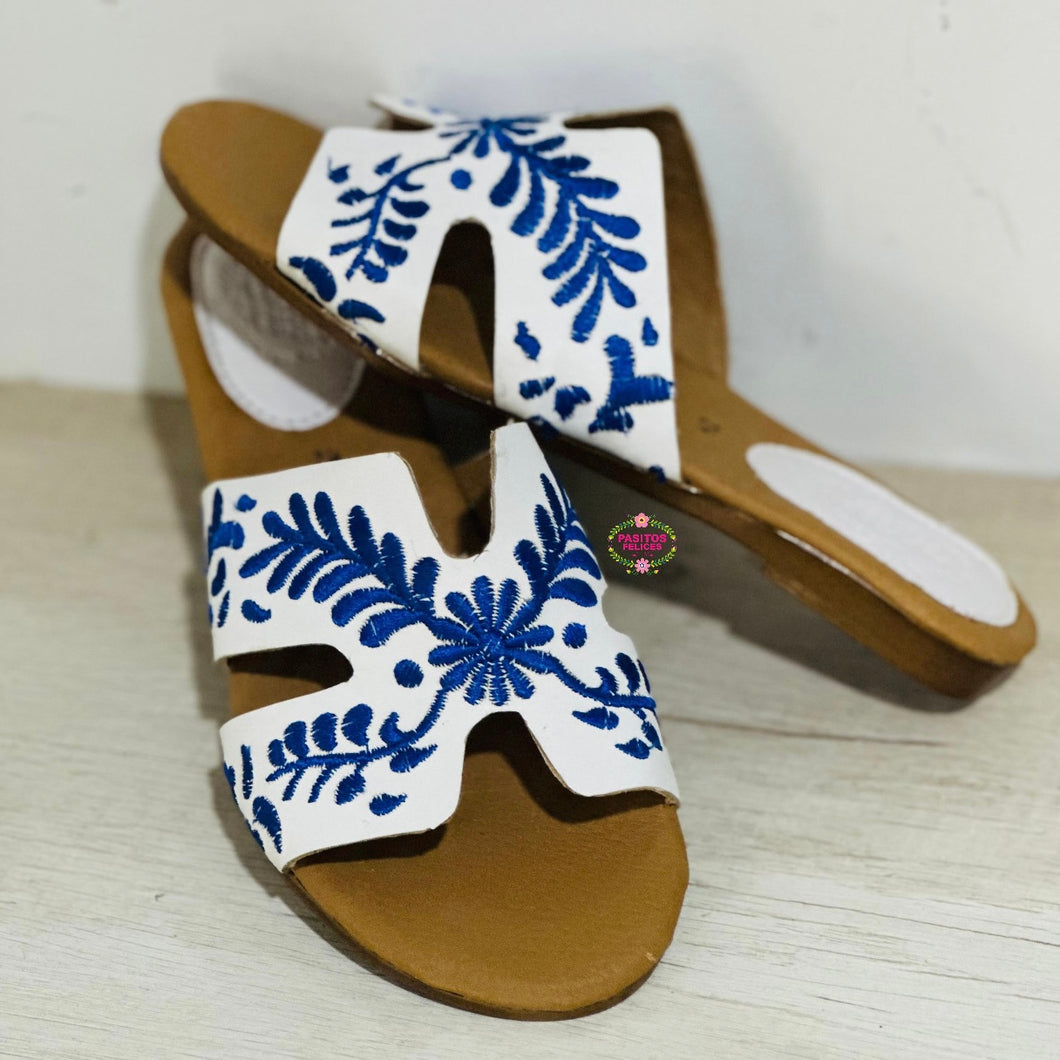 Viera - Navy Embroidered sandal
