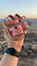 Cargar imagen en el visor de la galería, Fresita Pink Buckle Preorder
