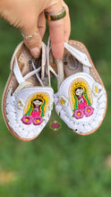Cargar imagen en el visor de la galería, Virgencita White Lace Up
