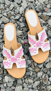 Viera - pink Embroidered sandal