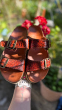 Cargar imagen en el visor de la galería, Otoño Corcho Fall Sandals
