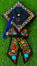 Cargar imagen en el visor de la galería, Black Moño - Embroidered Class of 25 Bows IN STOCK
