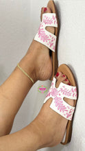 Cargar imagen en el visor de la galería, Viera - pink Embroidered sandal
