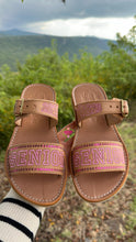 Cargar imagen en el visor de la galería, Pink Senior - Tan Sandal
