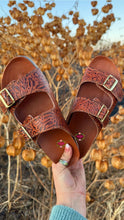 Cargar imagen en el visor de la galería, Otoño Corcho Fall Sandals
