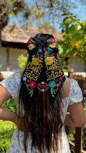 Cargar imagen en el visor de la galería, Moño - Embroidered Class of 25 Long Bow
