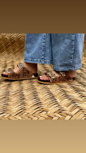 Sunflower Corcho - Hand tooled sunflower leather sandals