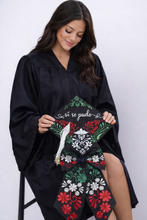 Cargar imagen en el visor de la galería, Si Se Pudo - Embroidered graduation cap topper
