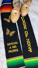 Cargar imagen en el visor de la galería, 2025* Monarcas Gracias a mis padres stole - IN STOCK
