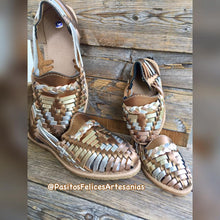 Cargar imagen en el visor de la galería, Tres Oros huaraches in Gold- No Braid

