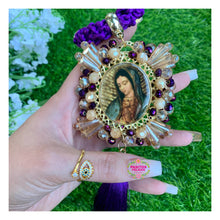 Cargar imagen en el visor de la galería, Sagrado Corazón con Virgencita - Sacred Heart w Virgin Mary Keychain and Car Blessing
