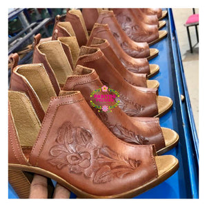 Rubia - Tooled light tan Booties