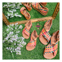 Cargar imagen en el visor de la galería, Esperanza - Leather colorful Open toes huaraches
